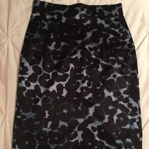 Ann Taylor black/blue pencil skirt size 6